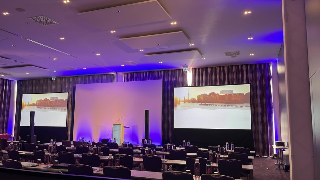 Konferenz, Medizinkonferenz, Konferenztechnik, Tontechnik, Videotechnik, Lichttechnik, Mikrofonie, Mikrofontechnik, Brähler, Braehler