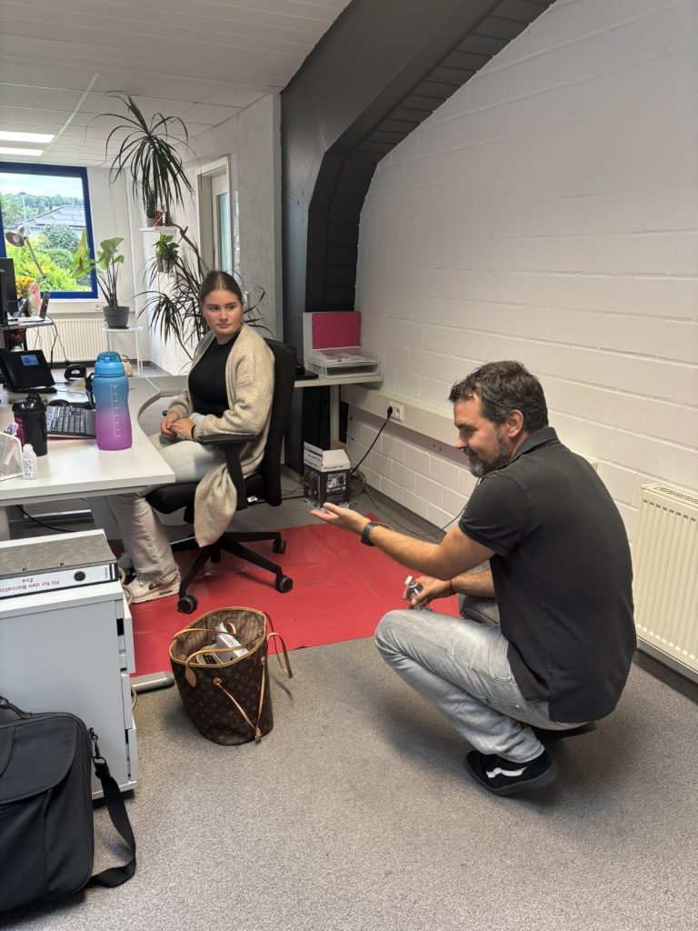 Ergonomietag, Bewegung, Brähler, Konferenztechnik, Bürostuhl, Schreibtisch, PC, Büro